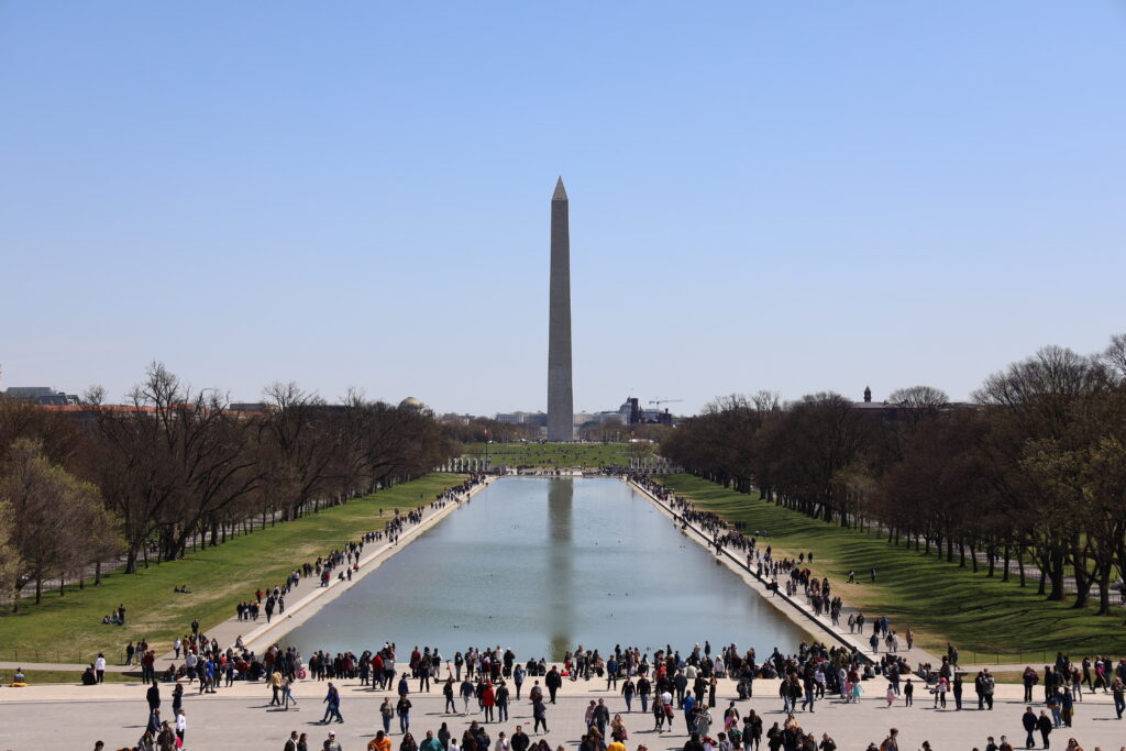 The view from the Lincoln Memorial towards the Reflecting Pool with the Washington Monument in the center
