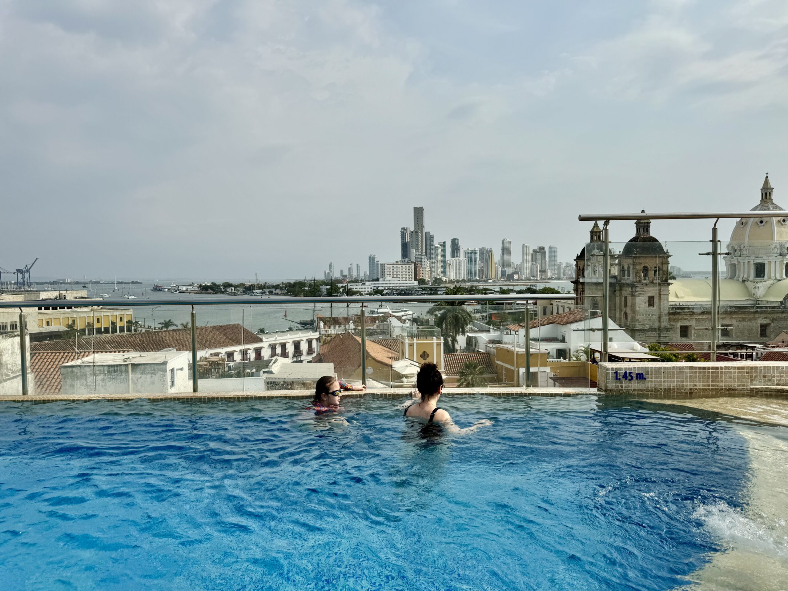 Rooftop pool at Hotel Movich Cartagena De Indias
