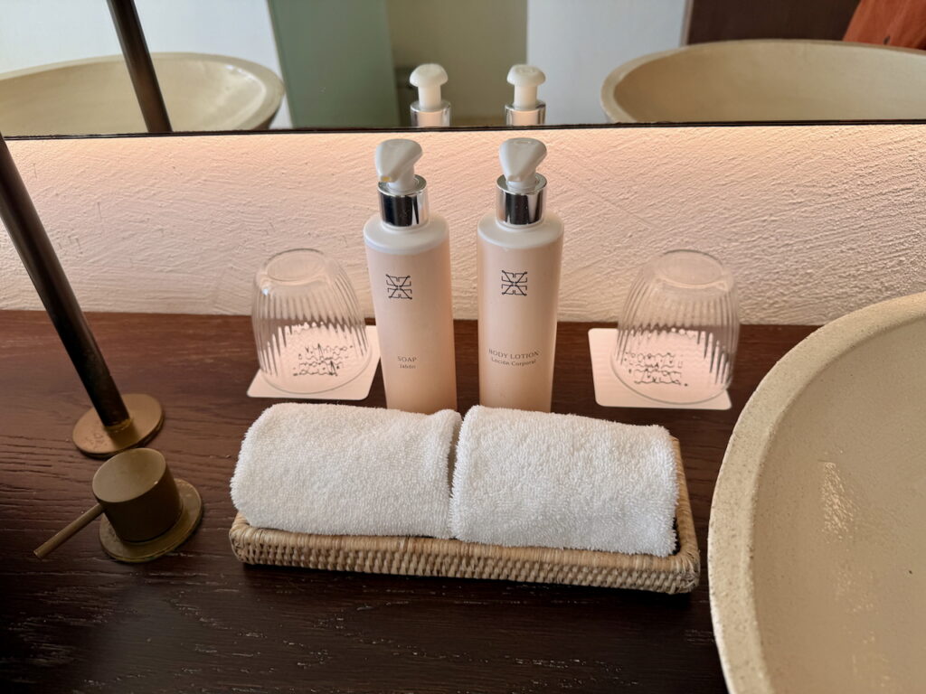 Bathroom amenities at La Zambra hotel, Family Suite