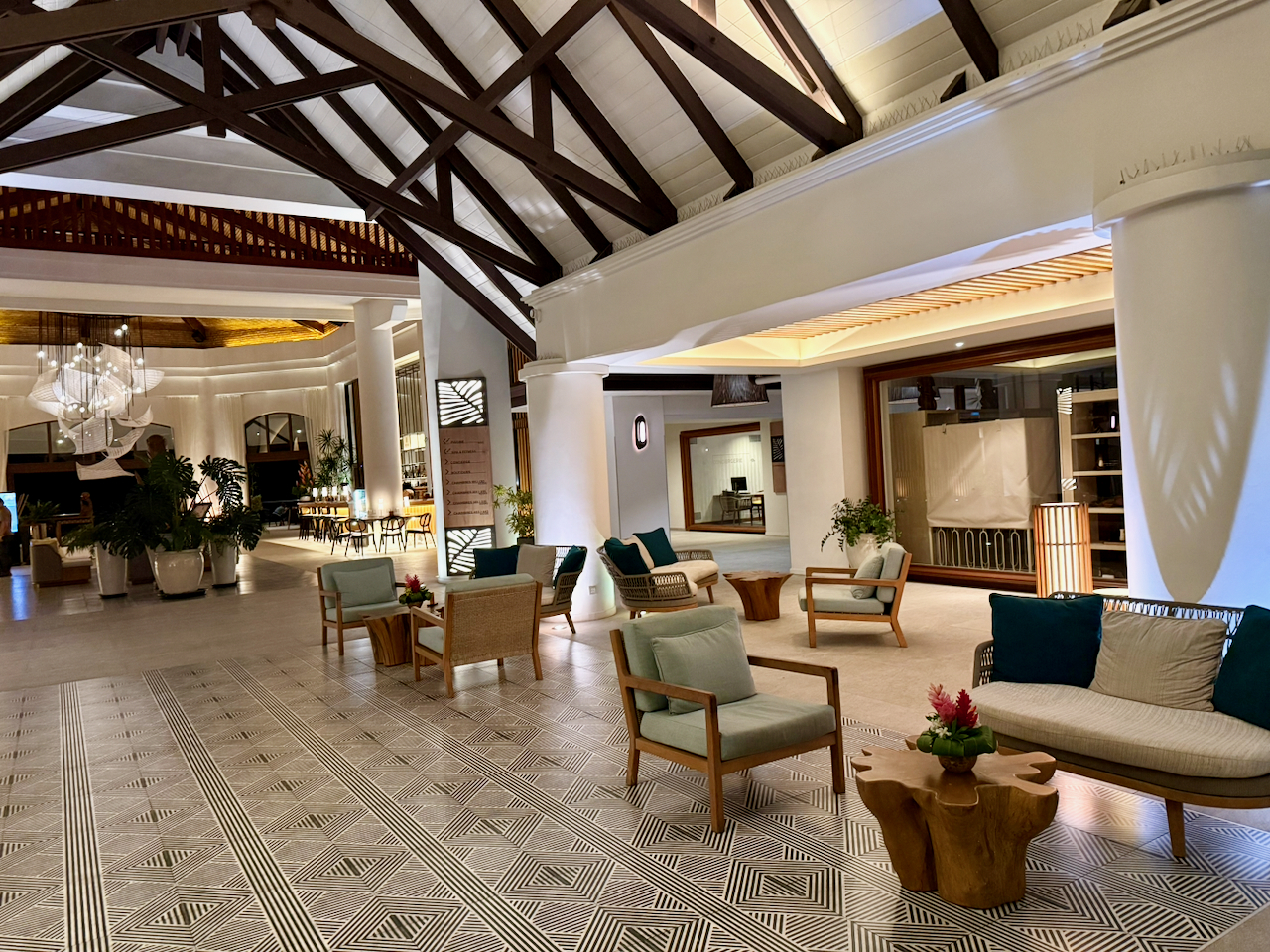 Hilton Tahiti, lobby