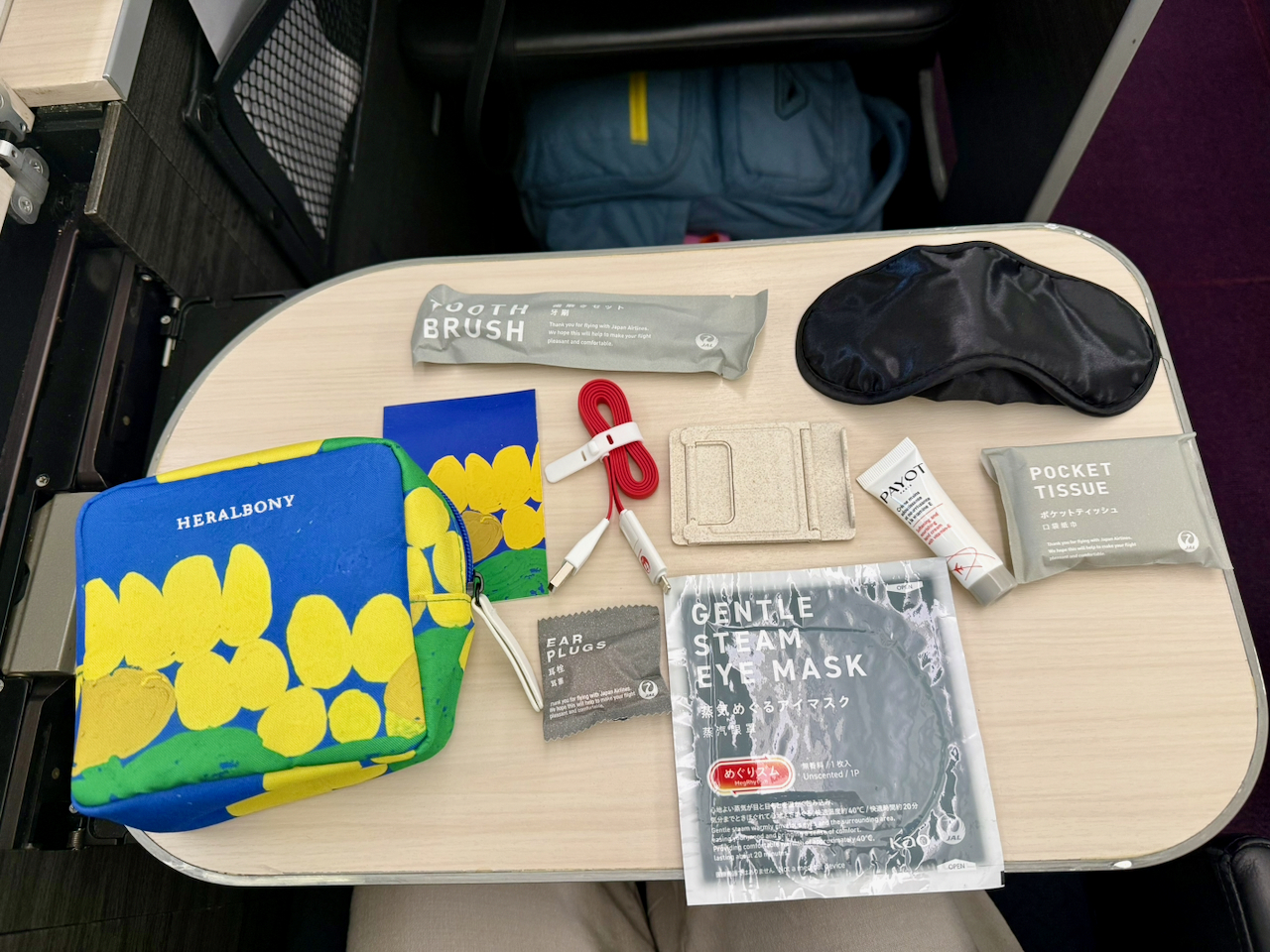 JAL Business Class amenities